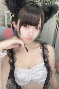 餲