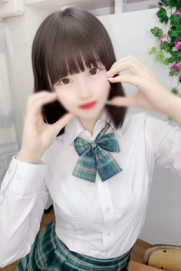 ꤫