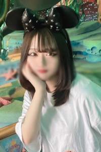 ꤫